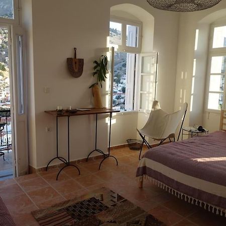 Maison Avec Terrasses Et Vues Đảo Sými Ngoại thất bức ảnh