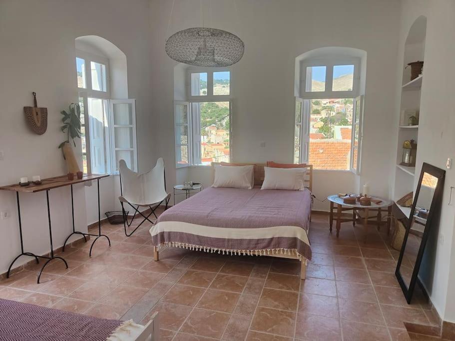 Maison Avec Terrasses Et Vues Đảo Sými Ngoại thất bức ảnh